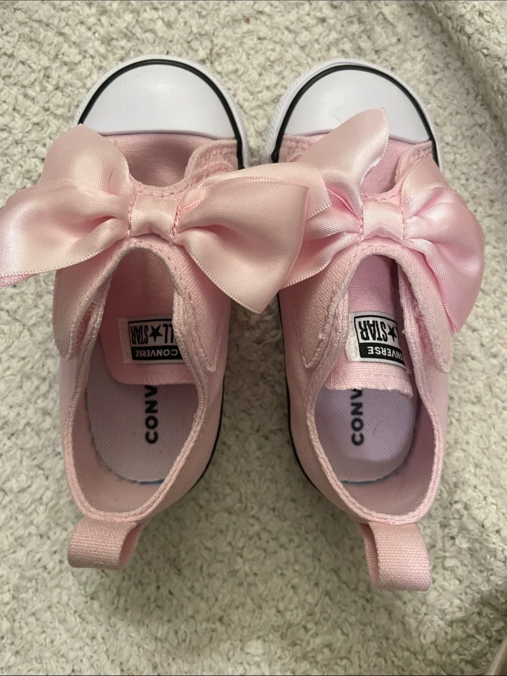 NEW- Converse - 7c or 8c